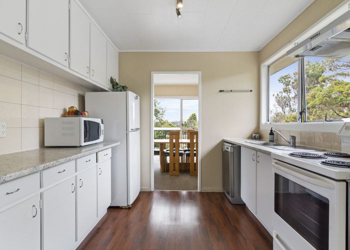  at 3 Bonito Place, Bayview, Auckland
