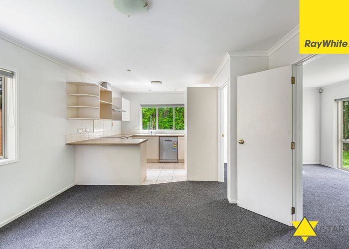  at 18 Stolford Crescent, New Lynn, Waitakere City, Auckland