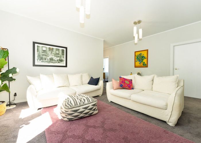  at 25 Riddlers Crescent, Petone, Lower Hutt