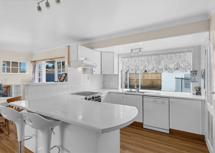  at 42 Manse Road, Pahurehure, Papakura, Auckland
