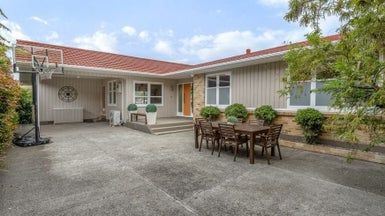  at 4 Lane Crescent, Tawa, Wellington
