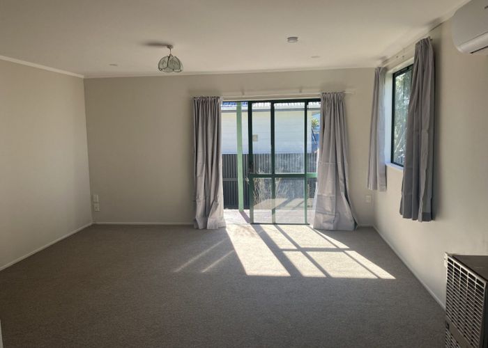  at 6 Rachel Place, Dinsdale, Hamilton