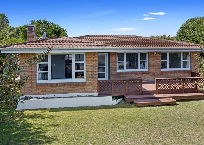  at 14 Dover Road, St Andrews, Hamilton