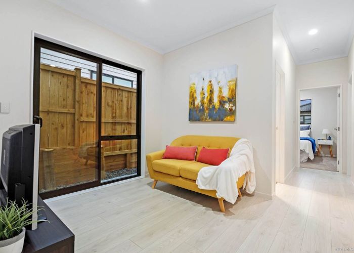  at 12 Tannaghmore Drive, Flat Bush, Manukau City, Auckland