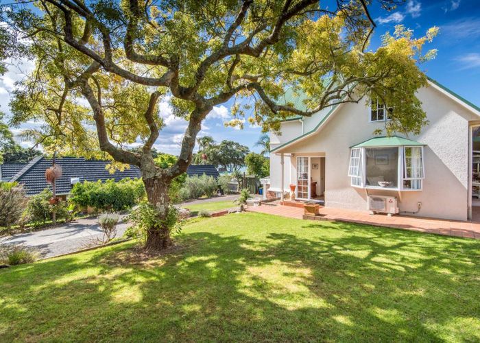  at 16  Lansdowne Street, Bayswater, North Shore City, Auckland
