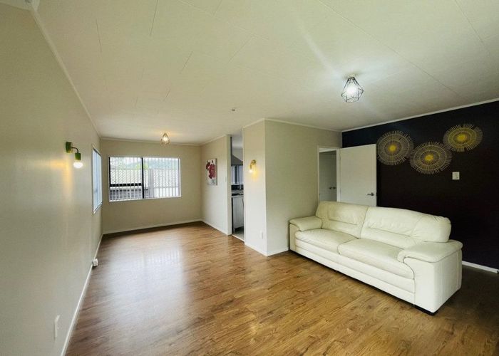  at 1 John Webster Place, Glen Eden, Waitakere City, Auckland