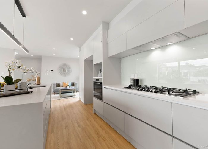  at 4/90 Hillsborough Road, Hillsborough, Auckland