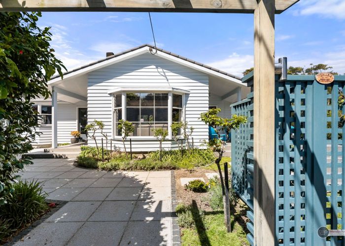  at 130E Woburn Road, Woburn, Lower Hutt