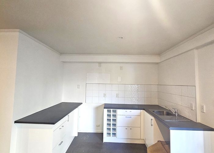  at 1/4 Dallan place, Albany, North Shore City, Auckland