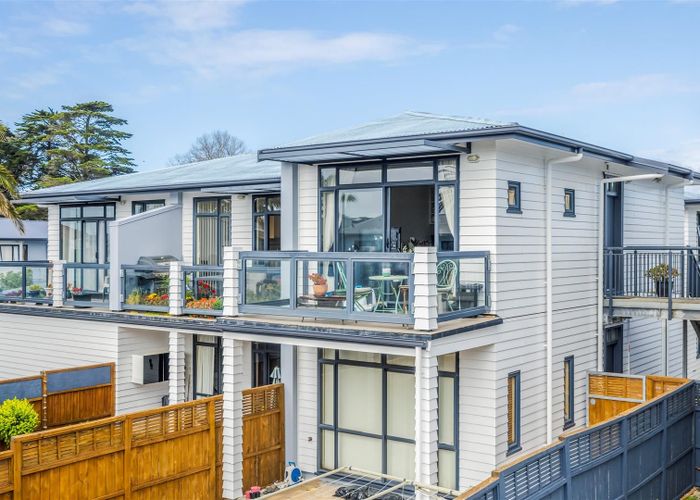  at 125/2 Armoy Drive, East Tamaki, Auckland