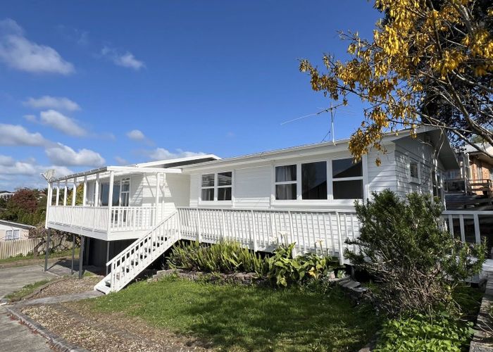  at 100 Udys Road, Pakuranga, Auckland