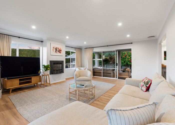  at 14 Hamish Place, Sunnyhills, Manukau City, Auckland