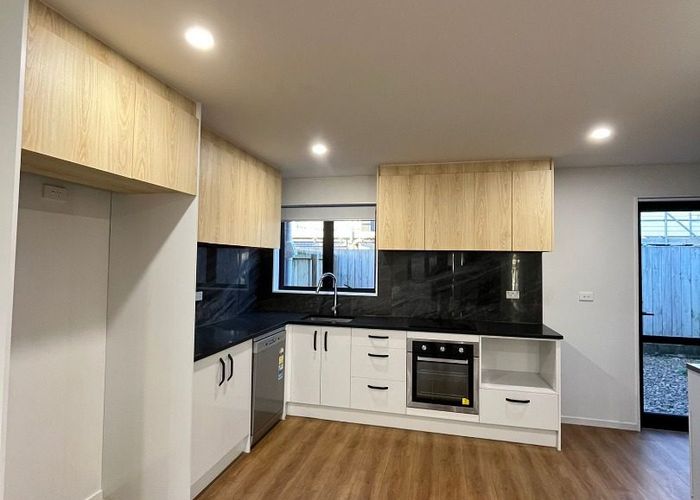  at 10B Benton Place, Manurewa, Manukau City, Auckland