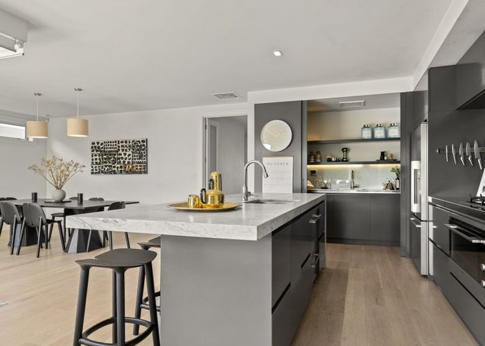  at 7 Westmere Crescent, Westmere, Auckland