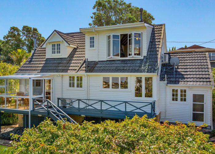  at 41 Montgomery Avenue, Rothesay Bay, Auckland