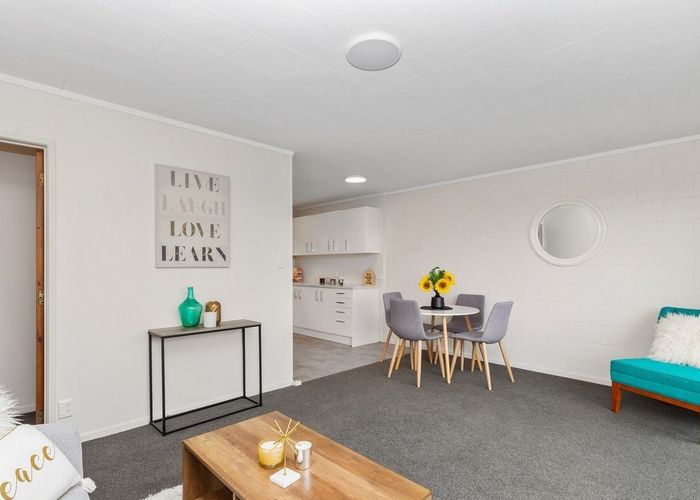  at 19A Kemp Road, Massey, Waitakere City, Auckland