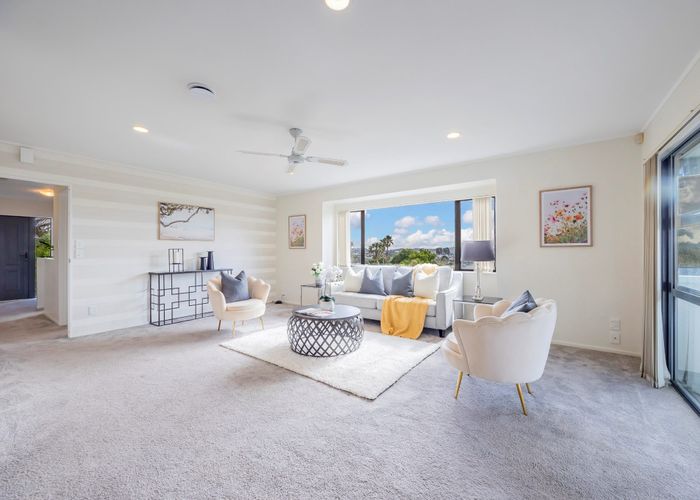  at 9 Ponderosa Drive, Oteha, Auckland