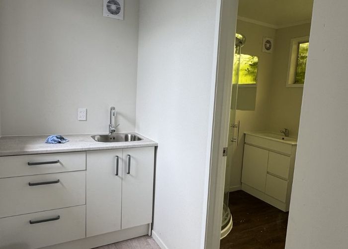  at 7 Abbotleigh ave, Te Atatu Peninsula, Waitakere City, Auckland