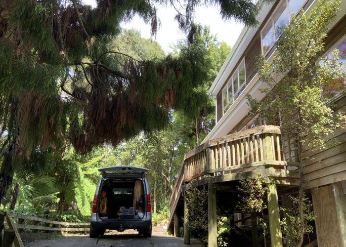  at 62 Mountain Road, Henderson Valley, Waitakere City, Auckland