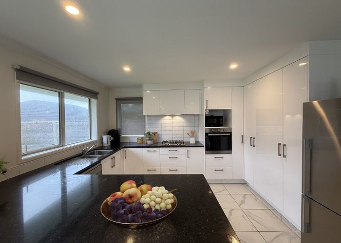  at 7 Shearwater Lane, Whitby, Porirua