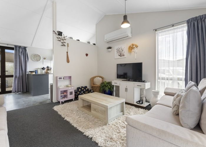  at 19 McLeavey Drive, Kelvin Grove, Palmerston North