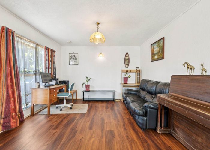  at 2/32 Latham Avenue, Pakuranga, Manukau City, Auckland