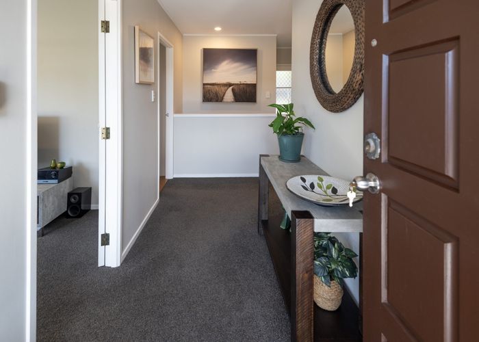  at 14 Pickwick Parade, Mellons Bay, Auckland