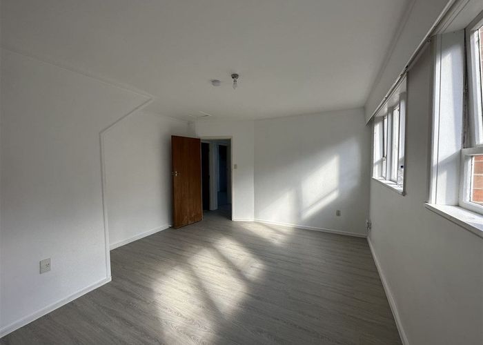  at 1/140 Golf Road, Titirangi, Waitakere City, Auckland