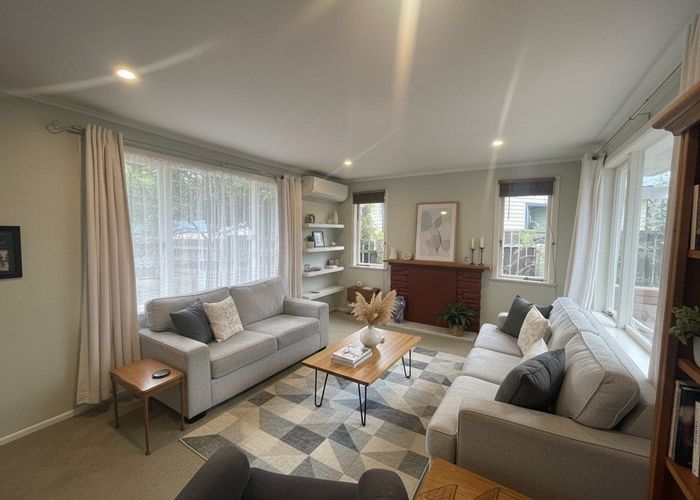  at 6 Kiekie Road, Mangere Bridge, Manukau City, Auckland