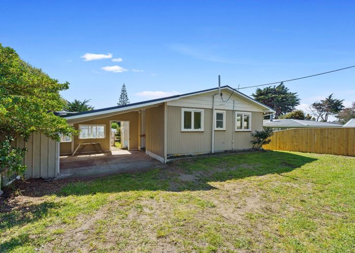  at 13 Dixie Street, Te Horo Beach