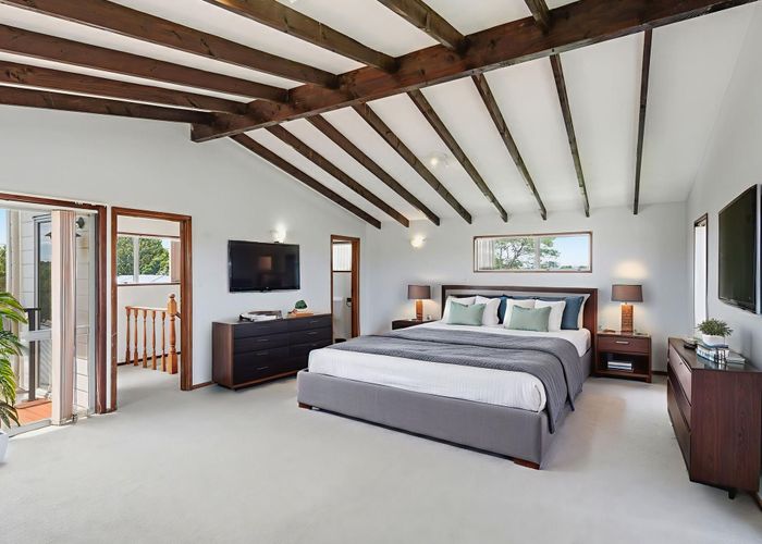  at 15 Wychwood Crescent, Bishopdale, Christchurch City, Canterbury