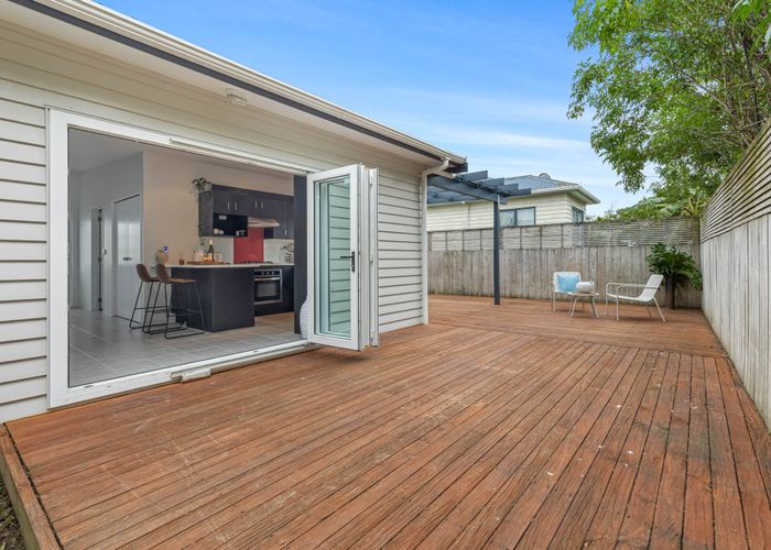  at 21A Hindmarsh Street, Henderson, Waitakere City, Auckland