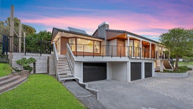  at 11 McMillan Place, Mellons Bay, Auckland