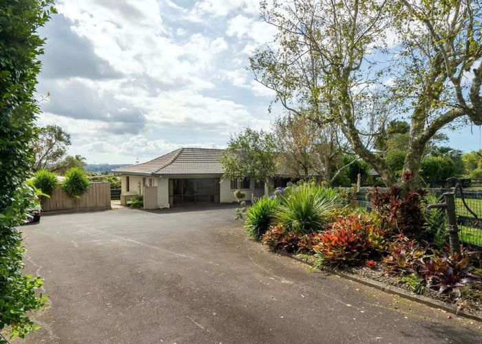  at 370 Point View Drive, Shamrock Park, Auckland