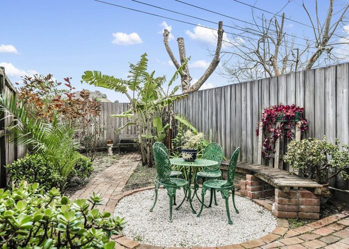  at 9/852 Mount Eden Road, Three Kings, Auckland City, Auckland