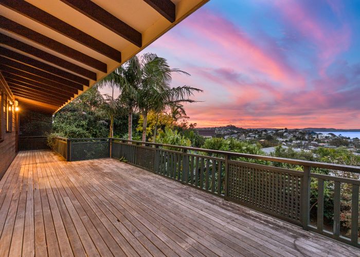  at 26 Kauri Road, Stanmore Bay, Whangaparaoa