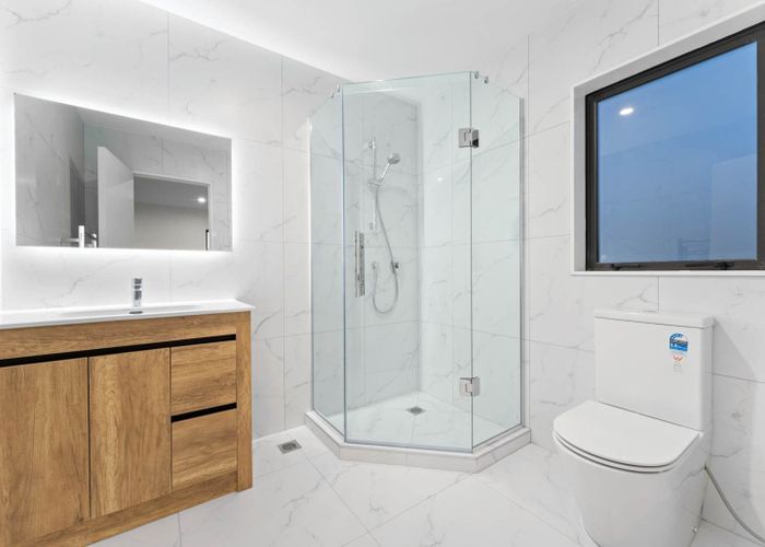  at 18 Dotterel Place, Westgate, Waitakere City, Auckland