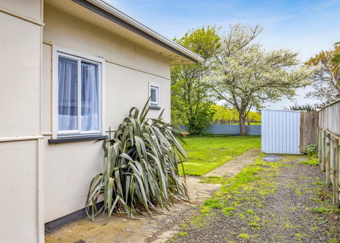  at 35 Mawhitiwhiti Road, Normanby, Hawera