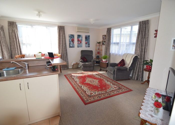  at 44 William Wong Place, Carterton