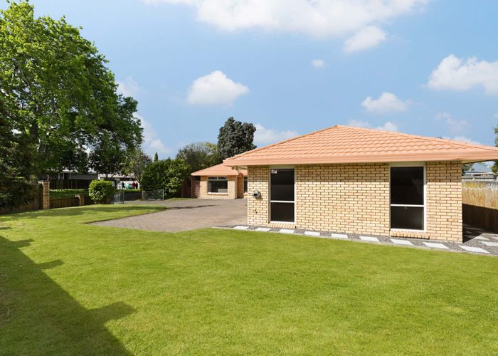  at 2 Kingsford Mews, Hamilton East, Hamilton, Waikato