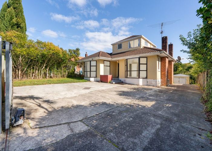  at 17 Bollard Avenue, New Windsor, Auckland