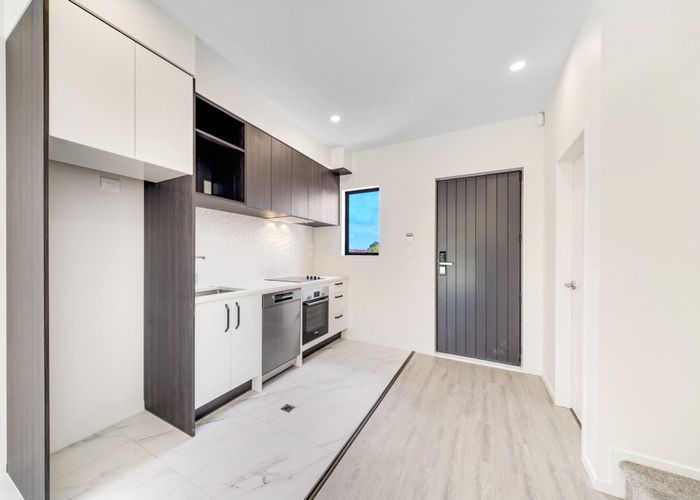  at 2/86-90 Elliot Street, Pahurehure, Papakura, Auckland