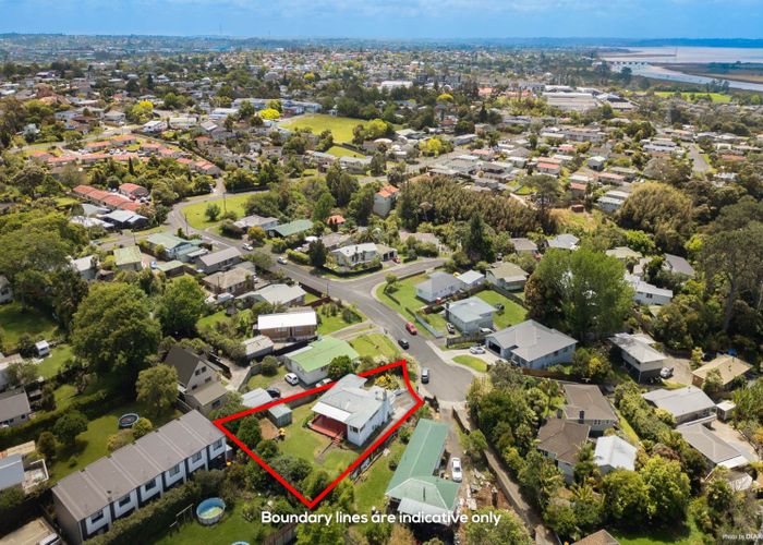  at 13 Tracey Terrace, Te Atatu South, Waitakere City, Auckland