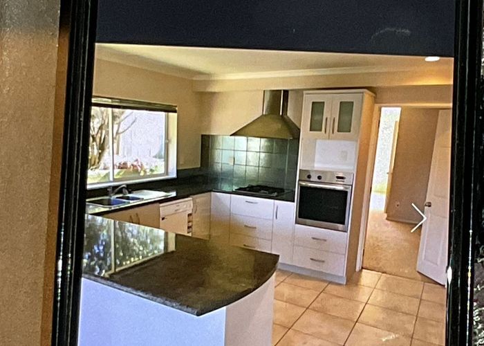  at 10 Franshell Crescent, East Tamaki, Manukau City, Auckland