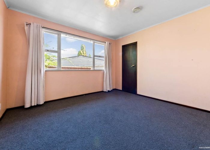  at 5 Beverly Place, New Lynn, Waitakere City, Auckland