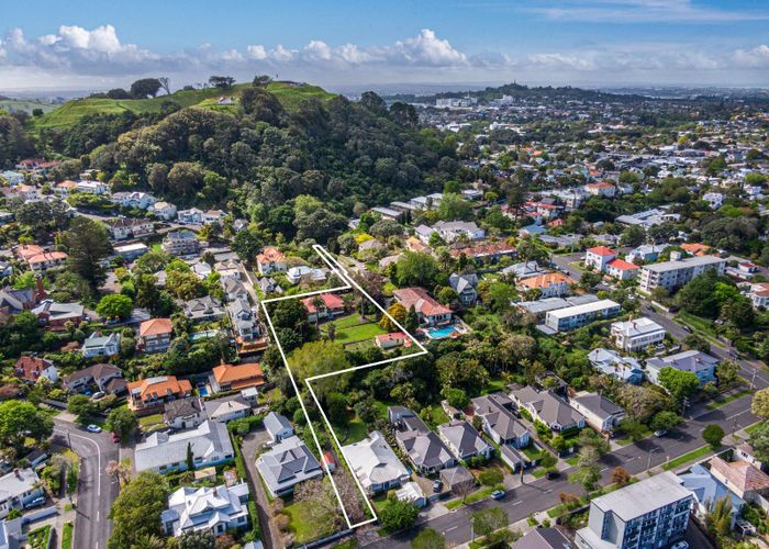  at 305a Mount Eden Road, Mount Eden, Auckland City, Auckland