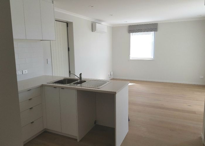  at 2 Patariki Way, Beach Haven, North Shore City, Auckland