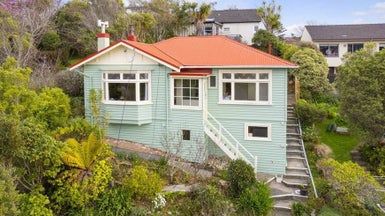  at 4 Paisley Terrace, Karori, Wellington