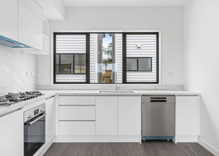  at 17F Hogans Road, Glenfield, Auckland