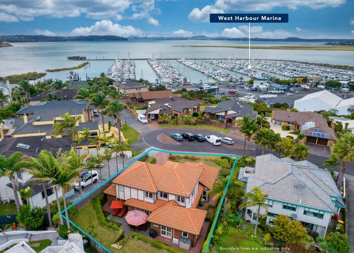  at 32 Reflection Drive, West Harbour, Auckland